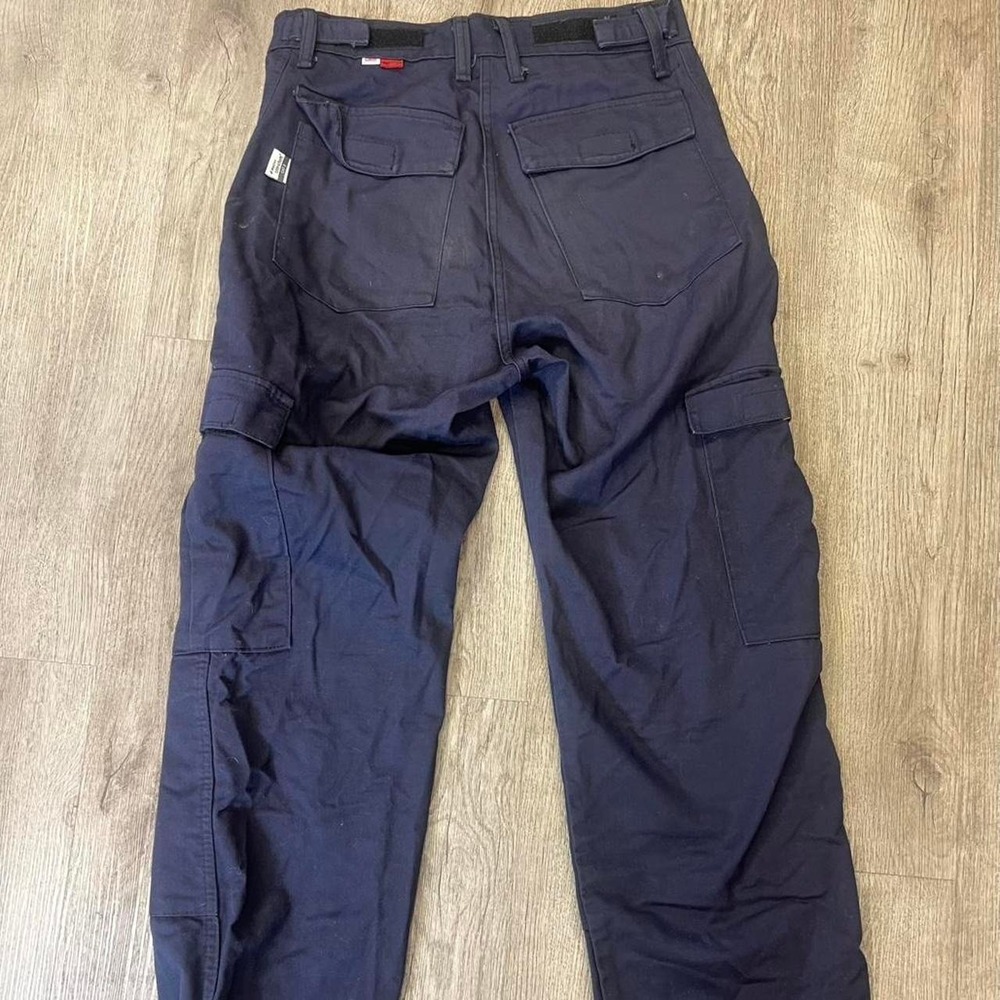 Safe Tech Navy cargo pants with multiple pockets. Made in America 30x32 - Picture 3 of 4